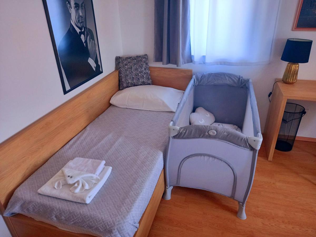 Studio Apartmani “Jarnecic” Кърк Екстериор снимка
