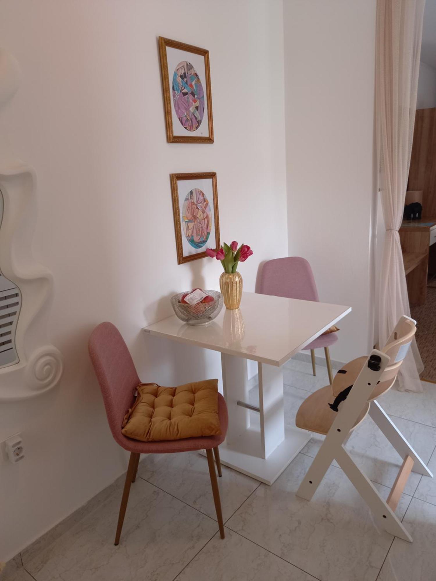 Studio Apartmani “Jarnecic” Кърк Екстериор снимка